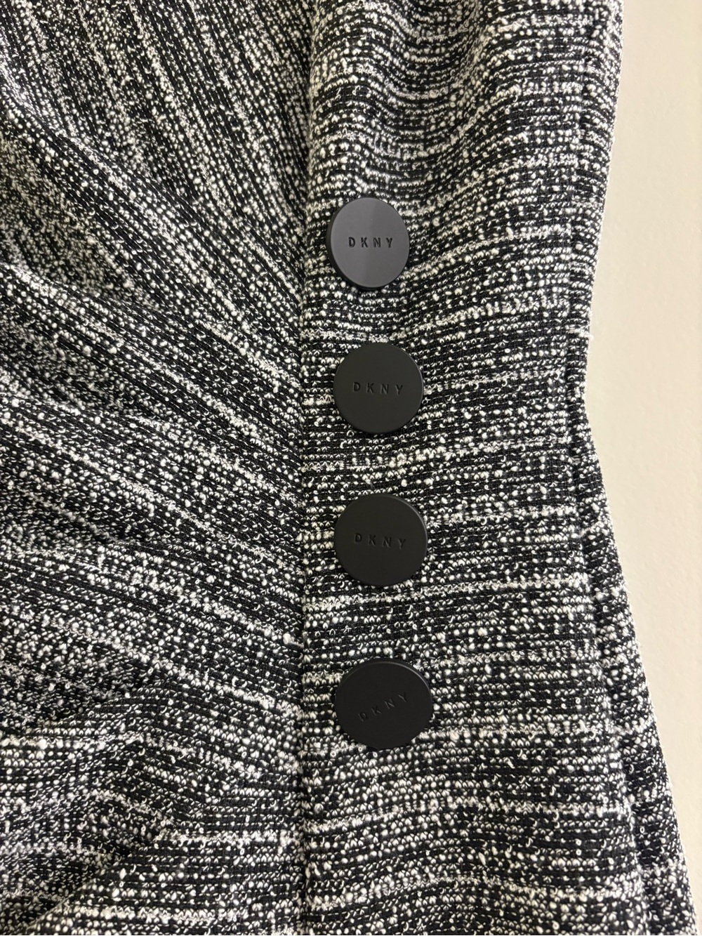 DKNY Women’s Size 2 Black White Textured Faux Wrap Sheath Work Dress - Picture 6 of 12
